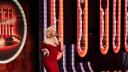 Cea mai cunoscuta sosie a lui Marilyn <span style='background:#EDF514'>MONROE</span>, care joaca in filme la Hollywood, vine sa-i cucereasca pe juratii Chefi la cutite