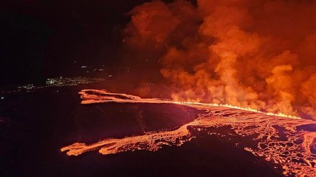 Lava unui vulcan care a erupt in Islanda e aproape de orasul Grindavik. Stare de urgenta declarata in sudul tarii. VIDEO