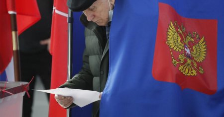 A treia si ultima zi a alegerilor prezidentiale in Rusia. Opozitia acuza Kremlinul ca ameninta oamenii sa voteze