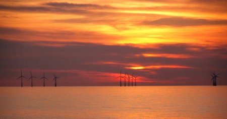 Urmatoarea mare problema a energiei eoliene offshore: nu sunt suficiente nave care sa instaleze turbinele