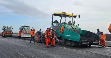 Soseaua <span style='background:#EDF514'>RENAULT</span> din Dambovita, in plin santier. Care este termenul de finalizare