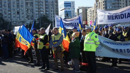 Membrii Federatiei Sindicatelor din Comert protesteaza luni la Ministerul Muncii