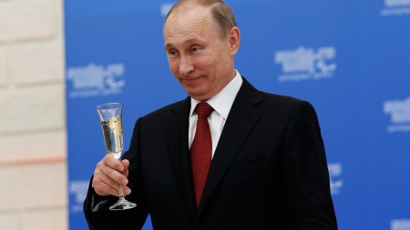 Exit-<span style='background:#EDF514'>POLL</span>: Vladimir Putin a castigat alegerile prezidentiale din Rusia cu 87,8 la suta