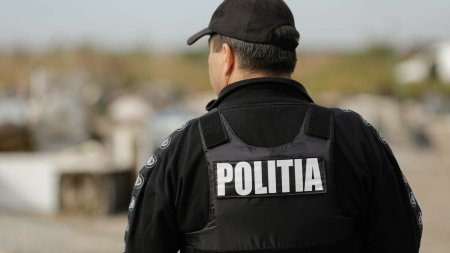 Un politist din Vaslui a fost aproape omorat de un caine, chiar in curtea sectiei de politie