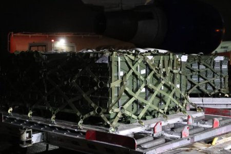Coreea de Sud anunta ca Rusia a primit mii de containere cu echipamente militare din Coreea de Nord