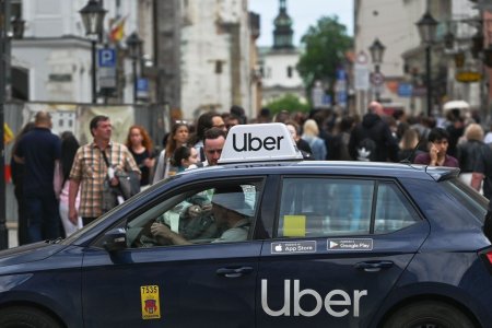 Uber trebuie sa le plateasca taximetristilor din Australia compensatii de 164 de milioane de euro, dupa un proces de cinci ani
