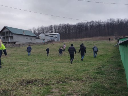 UPDATE: Copilul de doi ani discparut in Botosani a fost gasit in viata dupa aproape 24 de ore de cautari