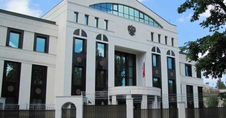 Un angajat al Ambasadei ruse la Chisinau, declarat persoana indezirabila. Ambasadorul, convocat la MAE