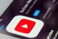 YouTube obliga creatorii de continut sa declare daca clipurile acestora utilizeaza AI generativ