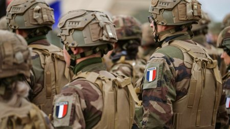 Parisul anunta ca armata franceza este pregatita pentru cele mai dure angajamente. Cati soldati poate mobiliza