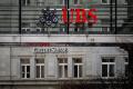 UBS a atins o capitalizare de piata de peste 100 de miliarde de dolari la un an dupa preluarea fostului sau rival Credit Suisse