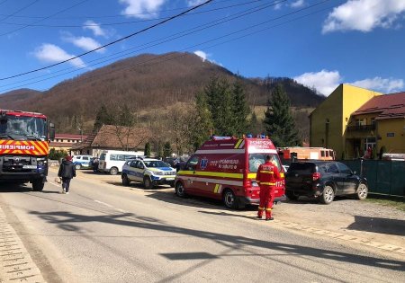 Incendiu la acoperisul unui centru de recuperare pentru persoane cu handicap d<span style='background:#EDF514'>IN BIHOR</span>. Pacientii au fost evacuati