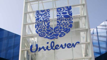 Unilever va separa de grup divizia de inghetata si va desfiinta 7.500 de <span style='background:#EDF514'>LOCURI DE MUNCA</span>, pentru reducerea costurilor