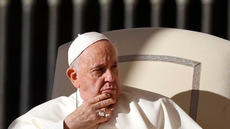 Papa Francisc face apel la negociere pentru a pune capat ororii razboiului din Ucraina si Gaza