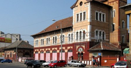 Cazarma Pompierilor din Timisoara, monument proiectat de László Székely, isi recapata turnul de veghe