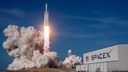 Rusia avertizeaza SUA ca stie despre intentia de a utiliza SpaceX pentru spionaj: Vor deveni tinte legitime