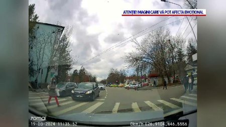 Un sofer de 75 de ani a lovit o cu masina o femeie, pe trecerea de pietoni. <span style='background:#EDF514'>ACCIDENTU</span>l a fost filmat. VIDEO