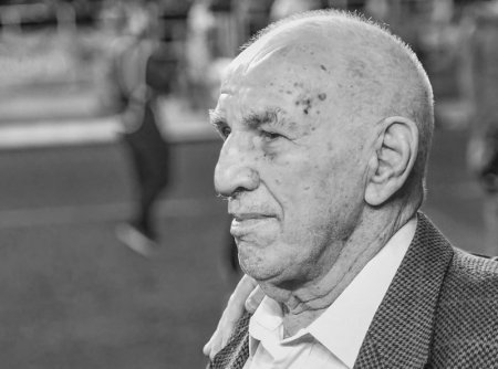 Fostul international Dumitru Macri a murit la varsta de 92 de ani. A fost primul fotbalist roman nominalizat la <span style='background:#EDF514'>BALONUL DE AUR</span>