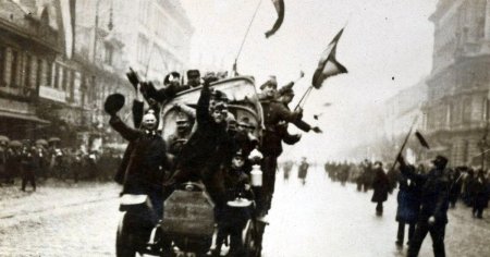21 martie, ziua in care a fost proclamata Republica Sovietica Ungaria, primul stat comunist din Europa dupa <span style='background:#EDF514'>REVOLUTIA</span> din Octombrie din Rusia VIDEO