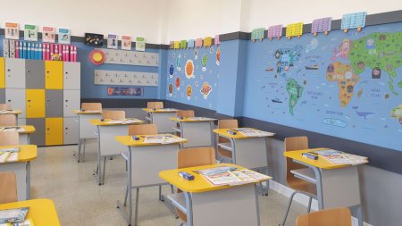 Campanie ZF Scoala intr-un singur schimb in Bucuresti. In 25 de scoli din Bucuresti programul de invatare cu ore si pauze ciuntite nu respecta legea. Ministerul Educatiei cere ZF <span style='background:#EDF514'>LISTA SCOLI</span>lor ca sa verifice si sa remedieze acolo unde informatiile noastre se verifica