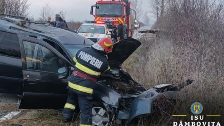 Trei <span style='background:#EDF514'>ADOLESCENTI</span> au fost raniti in urma unui accident produs in Dambovita. Victimele au ajuns la spital