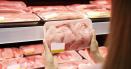 Carne de pasare infestata cu Salmonella, descoperita intr-un mare lant de magazine din Romania
