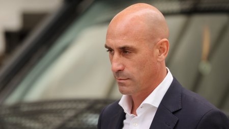 Perchezitii la sediul federatiei spaniole. Luis Rubiales anunta ca va reveni in Spania si se va preda autoritatilor