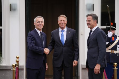 Presedintele Romaniei confirma ca e in competitie cu premierul Olandei pentru a deveni liderul Aliantei. Iohannis si Rutte au viziuni usor diferite cu privire la viitorul NATO