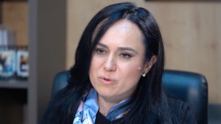 Simona Bucura Oprescu a anuntat ce se intampla cu concediul pentru <span style='background:#EDF514'>CRESTEREA COPILULUI</span>, dupa ce OCDE a propus scurtarea acestuia