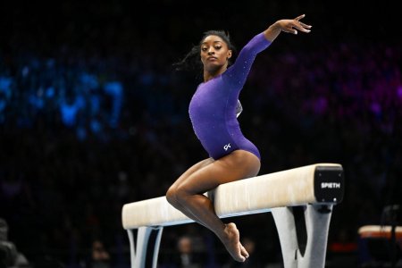 Nadia <span style='background:#EDF514'>COMANECI</span>, laude pentru Simone Biles: Ea este gimnasta, sportiva cea mai mare a acestei generatii