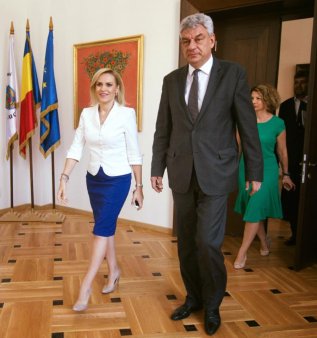 Mihai Tudose, Gabriela Firea si Claudiu Manda deschid lista PSD pentru europarlamentare. <span style='background:#EDF514'>TITUS CORLATEAN</span> s-a retras