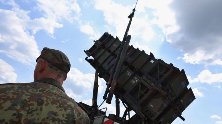 <span style='background:#EDF514'>RADU TUDOR</span>: Romania a desfasurat bateriile PATRIOT menite sa doboare rachete balistice si avioane militare