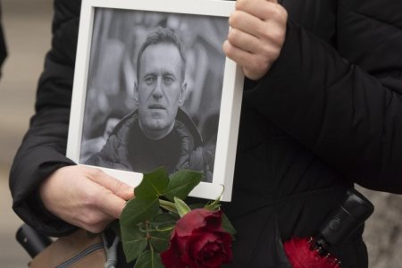 UE sanctioneaza 33 de persoane in legatura cu moartea lui <span style='background:#EDF514'>ALEKSEI</span> Navalnii in detentie