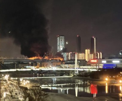 Atac armat la o sala de concerte de langa Moscova, urmat de un puternic incendiu. Un grup de barbati imbracati in haine de camuflaj au tras cu mitraliere, cel putin 40 oameni au fost ucisi