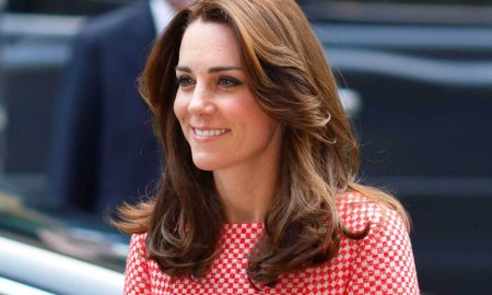 Un nou soc in Marea Britanie: Printesa Kate Middleton, sotia <span style='background:#EDF514'>PRINTUL</span>ui mostenitor, a confirmat ca are  cancer intr-un mesaj video