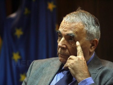 A murit <span style='background:#EDF514'>NICOLAE MANOLESCU</span>. Presedintele Uniunii Scriitorilor din Romania avea 84 de ani