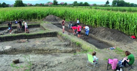 Locul din Romania unde au trait in antichitate batavii, stramosii <span style='background:#EDF514'>OLANDEZI</span>lor. Au ajuns acolo odata cu armata romana