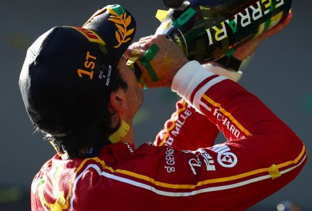 Carlos Sainz, victorie in Marele Premiu din Australia! Dubla Ferrari dupa 4 ani + abandon pentru Max Verstappen
