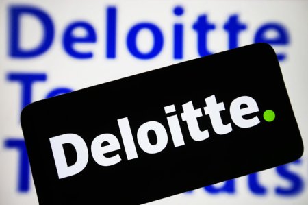 Deloitte lanseaza cea mai mare <span style='background:#EDF514'>REORGANIZARE</span> din ultimul deceniu pentru a reduce costurile