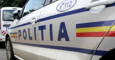 Cinci raniti in urma coliziunii intre un autoturism si un autocamion pe DN 13, in judetul Brasov. Circulatia a fost blocata