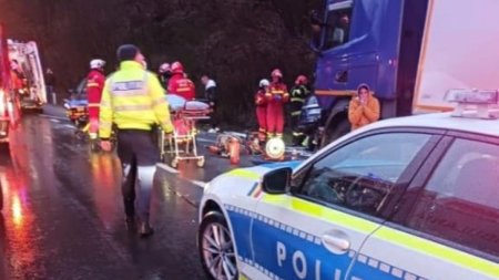 Accident cu 6 persoane ranite in Brasov, printre care 3 copii. Doi adulti sunt inconstienti