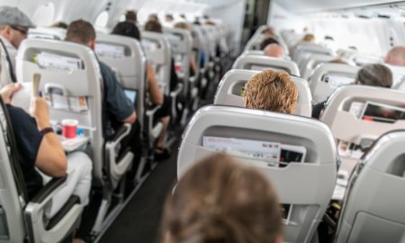 INS: Transportul aerian de pasageri a crescut cu 17% in 2023