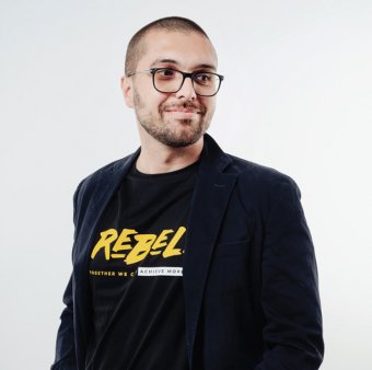 ZF IT Generation. Tudor Ciuleanu, fondator, RebelDot & Rebel Ventures: Anul trecut am investit cash in 6 start-up-uri tech si am incheiat si cateva parteneriate cu start-up-uri strict pentru partea de tehnologie