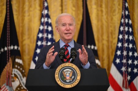 Bugetul SUA pentru 2025: Joe Biden propune cresteri de taxe, cheltuieli si datorii mai mari intr-un buget de 7,3 mld. dolari. <span style='background:#EDF514'>DATORIA</span> guvernamentala ar urma sa depaseasca 100% din PIB, dar vrea sa stranga 3 mld. dolari din extra-impozite