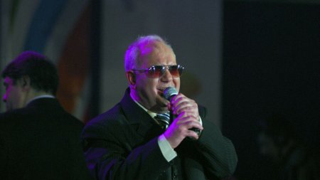 Cantautorul George Nicolescu a murit la 74 de ani. Mesajele transmise de Cezar Ouatu si Andrei Paunescu. Vocea de aur care a lansat celebrul cantec „Eternitate”