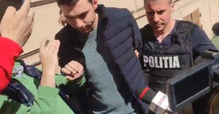 Studentul criminal care si-a <span style='background:#EDF514'>MACEL</span>arit iubita, la Timisoara, a facut primele marturisiri. A folosit doua cutite la oribila crima VIDEO