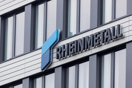 Producatorul german de armament Rheinmetall a pus piatra de <span style='background:#EDF514'>TEMELIE</span> a unei fabrici de 63 de milioane de euro in Ungaria, care va produce componente pentru vehicule electrice si alimentate cu hidrogen