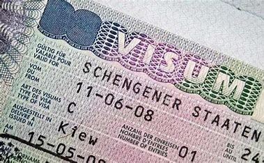 Romania va e<span style='background:#EDF514'>LIBERA</span> vize Schengen pentru cetatenii rusi