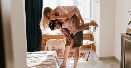 Dormitoare-colt pentru cupluri: sfaturi pentru crearea unui spatiu comun confortabil