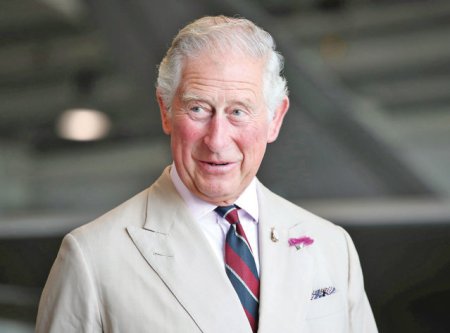 Regele Charles lauda oamenii care intind mana <span style='background:#EDF514'>PRIETEN</span>iei, mai ales in momente de nevoie